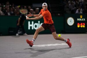 ugo humbert n a rien pu faire contre l allemand alexander zverev en finale photo sipa d winter 1730662299